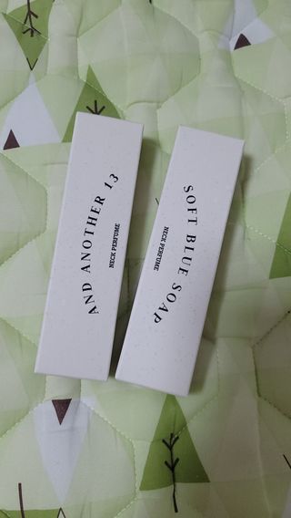 멈칫(MUMCHIT) 넥퍼퓸 NECKPERFUME 2가지 향 — 4.5점을 준 리뷰어가 2021년 11월 올린 사용 사진