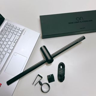 TOMO GRAPHY 나 있을땐 환한 조명 나 없을땐 확실한 살균 ★ DESK LIGHT & STERILIZER [ON] ★ — 5점을 준 리뷰어가 2021년 11월 올린 사용 사진