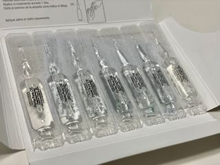 유니베르소 산소앰플 7일 집중케어 앰플 — 5점을 준 리뷰어가 2021년 8월 올린 사용 사진