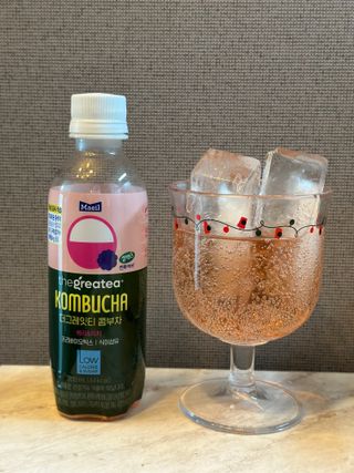 더그레잇티 콤부차 [매일유업] 더그레잇티 44kcal 콤부차 300ml *12개입 (오리지널 6개+베리리치 6개) — 5점을 준 리뷰어가 2023년 7월 올린 사용 사진