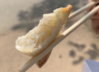(주)성경순만두 곤약만두.콘치즈만두,삼각당면만두,당면 야끼만두,대구전통 납작만두,떡뽁이 매콤소스,달콤소스 — 4.5점을 준 리뷰어가 2023년 4월 올린 사용 사진