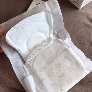 아임오 유기농 생리대 중형 + 레이디오크루삭스 1개 + 쿠폰북 — 5점을 준 리뷰어가 2021년 9월 올린 사용 사진