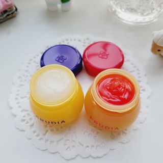[후르디아] 올리브영 꿀과즙 립밤 2종 (블루베리/석류) — 4점을 준 리뷰어가 2021년 11월 올린 사용 사진