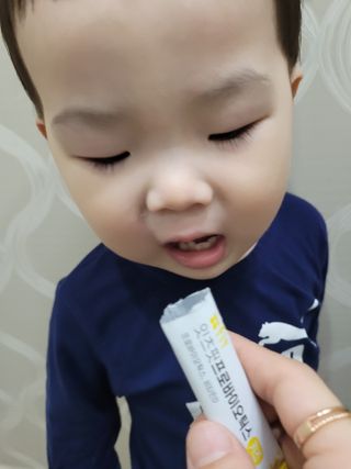 잇츠핏 프로바이오틱스 키즈 유산균 — 5점을 준 리뷰어가 2021년 3월 올린 사용 사진