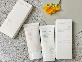 보타니티 촉촉수분자차 아쿠아핏 선 에센스 50ml + 보송톤업자차 징크 선 로션 50ml SPF50+ PA++++ (4/25) — 5점을 준 리뷰어가 2022년 5월 올린 사용 사진
