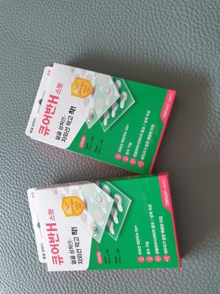 [큐어반H 스팟] 자외선 99프로 차단되는 스틱타입 스팟밴드(1팩 / 66매입) — 5점을 준 리뷰어가 2022년 11월 올린 사용 사진