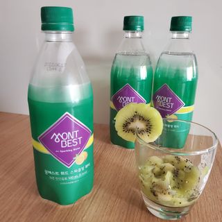 몽베스트 Montbest with Sparkling water Lemon OR Lime 20병(랜덤) — 5점을 준 리뷰어가 2021년 10월 올린 사용 사진