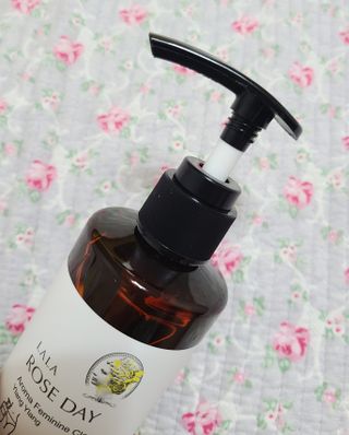 라라로즈데이 시즌2 여성청결제 200ml 아로마 페미민 클렌저, 독일더마인증 — 5점을 준 리뷰어가 2021년 8월 올린 사용 사진