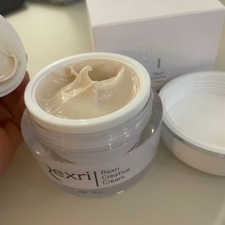 렉스리 크리에이티브 크림  Rexri Creative Cream — 5점을 준 리뷰어가 2022년 6월 올린 사용 사진