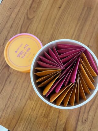 페페로니 맛있는 스틱 - 무항생제 닭고기 15개 + 알래스카 연어 15개 — 5점을 준 리뷰어가 2021년 8월 올린 사용 사진