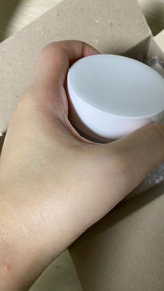 산수시 아쿠아 베네핏 24h 수부지 물광 속건조 수분크림 50ml — 5점을 준 리뷰어가 2021년 6월 올린 사용 사진