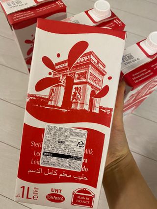 락티노브 프랑스에서 온 프리미엄 우유 래드바쉬 멸균우유 1L x 4개 — 5점을 준 리뷰어가 2022년 4월 올린 사용 사진