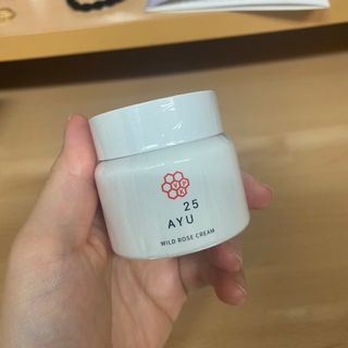 AYU25[아유트웬티파이브]다마스크로즈워터 베이스 천연 수분 촉촉 크림 — 5점을 준 리뷰어가 2021년 3월 올린 사용 사진