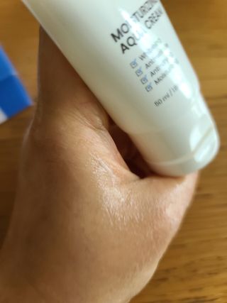 더마포레스트 모이스처라이징 아쿠아크림 / 수분크림 히알루론산 펩타이드 보습 미백 주름개선 — 4.5점을 준 리뷰어가 2021년 6월 올린 사용 사진