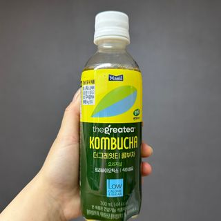 더그레잇티 콤부차 [매일유업] 더그레잇티 44kcal 콤부차 300ml *12개입 (오리지널 6개+베리리치 6개) — 5점을 준 리뷰어가 2023년 8월 올린 사용 사진