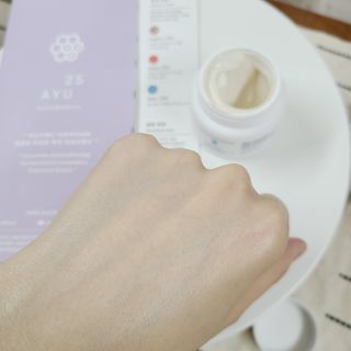 AYU25[아유트웬티파이브]다마스크로즈워터 베이스 천연 수분 촉촉 크림 — 5점을 준 리뷰어가 2021년 5월 올린 사용 사진