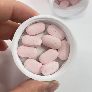 [닥터루템] 액티브 메틸 폴릭 800 4세대 활성형 엽산 1box (1개월분) — 5점을 준 리뷰어가 2023년 1월 올린 사용 사진