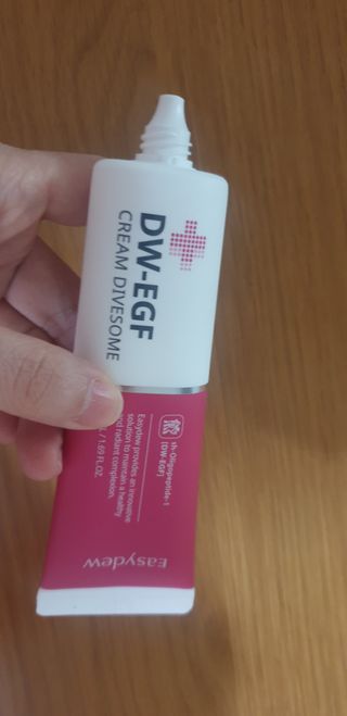 이지듀 DW-EGF 크림 다이브좀_콜라겐이 쏙쏙, 탄력피부로 다이빙 — 5점을 준 리뷰어가 2021년 2월 올린 사용 사진