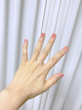 데싱디바 글레이즈 젤네일 그라데이션 네일_5종 중 택 1 — 5점을 준 리뷰어가 2021년 8월 올린 사용 사진