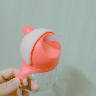 유비맘 트라이탄 코니빨대컵_컬러 랜덤 발송 — 4.5점을 준 리뷰어가 2020년 12월 올린 사용 사진