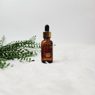 스킨큐어 산다화 비타민c 화이트닝 에센스 30ml — 5점을 준 리뷰어가 2023년 7월 올린 사용 사진