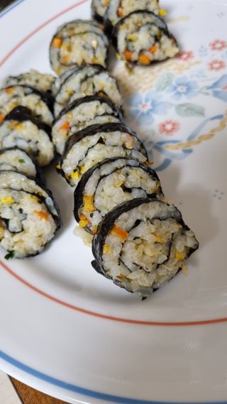 해풀잎 누구나 김밥*1ea [(혼합야채 35g *1ea,  김밥김 (5g, 5ea),  양념간장 (6g, 5ea), 참기름(5g, 2ea)] — 5점을 준 리뷰어가 2022년 7월 올린 사용 사진