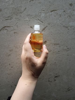 바이오오일 [바이오-오일] 스킨케어 오일 내추럴 60ml — 5점을 준 리뷰어가 2021년 10월 올린 사용 사진