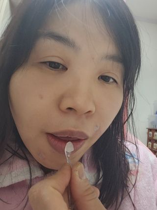 [후르디아] 유아부터 어른까지, 안심 아보카도 립밤 듀오 세트 — 5점을 준 리뷰어가 2024년 1월 올린 사용 사진