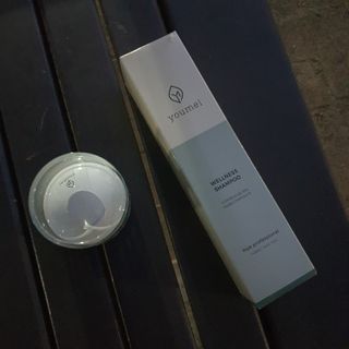 유메이 웰니스 샴푸 + 유메이 스칼프 브러쉬 — 5점을 준 리뷰어가 2022년 1월 올린 사용 사진