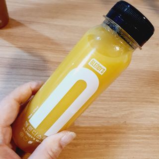 BLENDY'S 핑크 스무디+블론디 스무디 — 5점을 준 리뷰어가 2021년 12월 올린 사용 사진