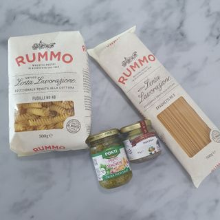 이탈리안 프리미엄 파스타 룸모 Rummo 파스타 2종 + 바질 페스토 + 블랙 트러플 페이스트 — 5점을 준 리뷰어가 2021년 7월 올린 사용 사진