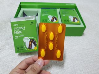 서울약사신협_내몸애발란스관절액션MSM_850mg x 90정 — 5점을 준 리뷰어가 2021년 5월 올린 사용 사진