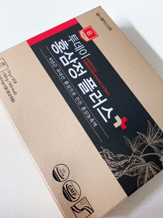서울약사신협_투데이홍삼정플러스스틱_10g x 30포 — 5점을 준 리뷰어가 2021년 5월 올린 사용 사진