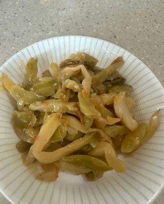 루시델리 야미하우스 홍콩 스파이시 프리미엄 짜사이 무침 500g — 5점을 준 리뷰어가 2024년 6월 올린 사용 사진