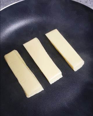 앙투어솔레 아일랜드 구워먹는 치즈 100 자연 치즈 와인안주 300g(100g x 3팩) — 5점을 준 리뷰어가 2022년 8월 올린 사용 사진