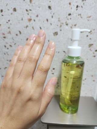 스킨큐어 산다화 순한 클렌징 동백 오일 200ml — 5점을 준 리뷰어가 2023년 8월 올린 사용 사진