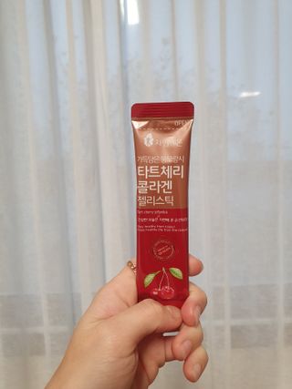 자연에온 가득담은 몽모랑시 타트체리 콜라겐 젤리스틱 — 5점을 준 리뷰어가 2021년 1월 올린 사용 사진