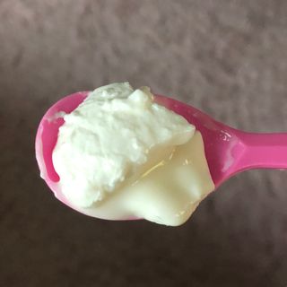 매일바이오 그릭요거트 오리지널 플레인 4개, 로스터리 커피믹스 4개 — 4.5점을 준 리뷰어가 2021년 12월 올린 사용 사진
