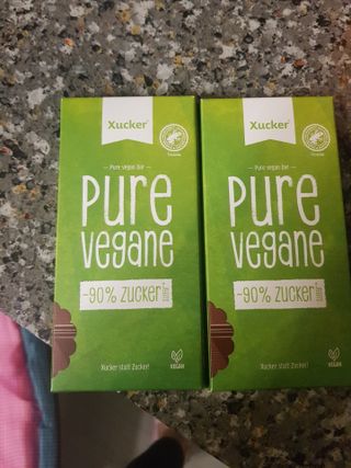 당류2g 자일리톨로 단맛을낸 슈카 퓨어비건 무설탕초콜릿 Xucker vegan 2개입 — 5점을 준 리뷰어가 2021년 4월 올린 사용 사진
