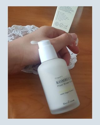 허블룸 콤부차 플랜트바이옴 비건 세럼 & 베지비타민앰플 — 5점을 준 리뷰어가 2021년 3월 올린 사용 사진