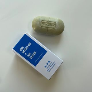 제이제이바이오 허브마사지바 올인원 알약비누 — 5점을 준 리뷰어가 2021년 12월 올린 사용 사진