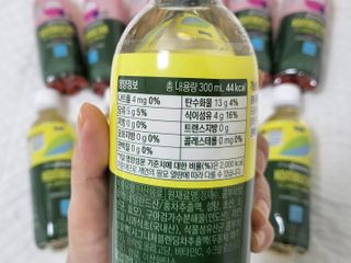 더그레잇티 콤부차 [매일유업] 더그레잇티 44kcal 콤부차 300ml *12개입 (오리지널 6개+베리리치 6개) — 4점을 준 리뷰어가 2023년 7월 올린 사용 사진