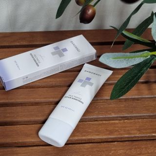 바노바기 코스메틱 바노바기 밀크씨슬 리페어 시카 선스크린 플러스 50ml — 5점을 준 리뷰어가 2023년 2월 올린 사용 사진