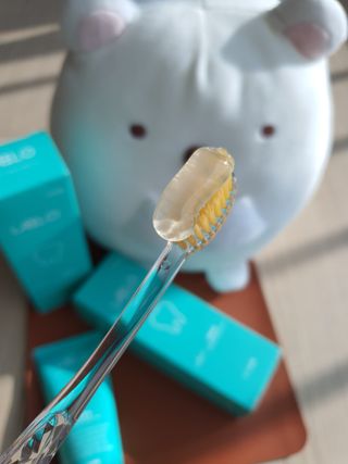 치과에서 쓰는 치약 _ 라벨제로 저불소 꼬마, 키즈, 유아, 베이비, 주니어 안전한 어린이치약 — 5점을 준 리뷰어가 2022년 11월 올린 사용 사진