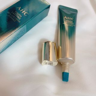 [NEW 탄력유턴 아이크림] AHC 유스 래스팅 리얼 아이크림 포 페이스 — 5점을 준 리뷰어가 2021년 3월 올린 사용 사진