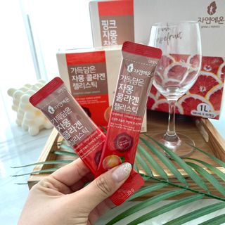 자연에온 핑크 자몽 착즙 100mL 10개입 1BOX +가 득담은 자몽 콜라겐 젤리스틱 1BOX — 5점을 준 리뷰어가 2021년 6월 올린 사용 사진