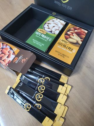 짜먹는 이지견과 짜먹는 이지아몬드, 짜먹는 이지허니피넛, 짜먹는 이지캐슈넛 각 10g X  10포 — 5점을 준 리뷰어가 2021년 3월 올린 사용 사진