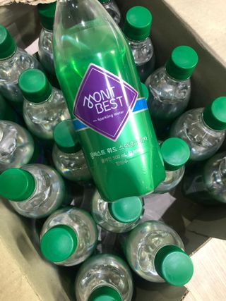 몽베스트 Montbest with Sparkling water Plain 20병 — 4.5점을 준 리뷰어가 2021년 11월 올린 사용 사진