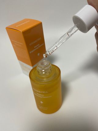 체르엠 스템앤셀 비타민 브라이트닝 에센스 30ml 1개 — 5점을 준 리뷰어가 2022년 3월 올린 사용 사진