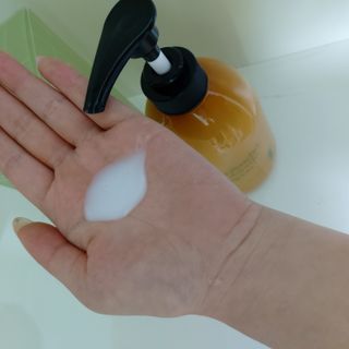 방방곳곳 편림초 마이크로바이옴 샴푸 — 5점을 준 리뷰어가 2022년 3월 올린 사용 사진